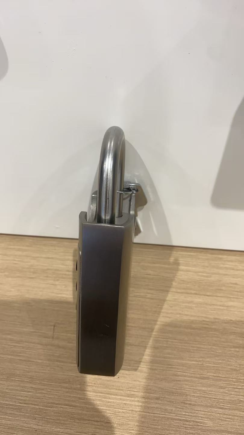 HH-XPSY18 Smart Fingerprint Padlock - Image 4
