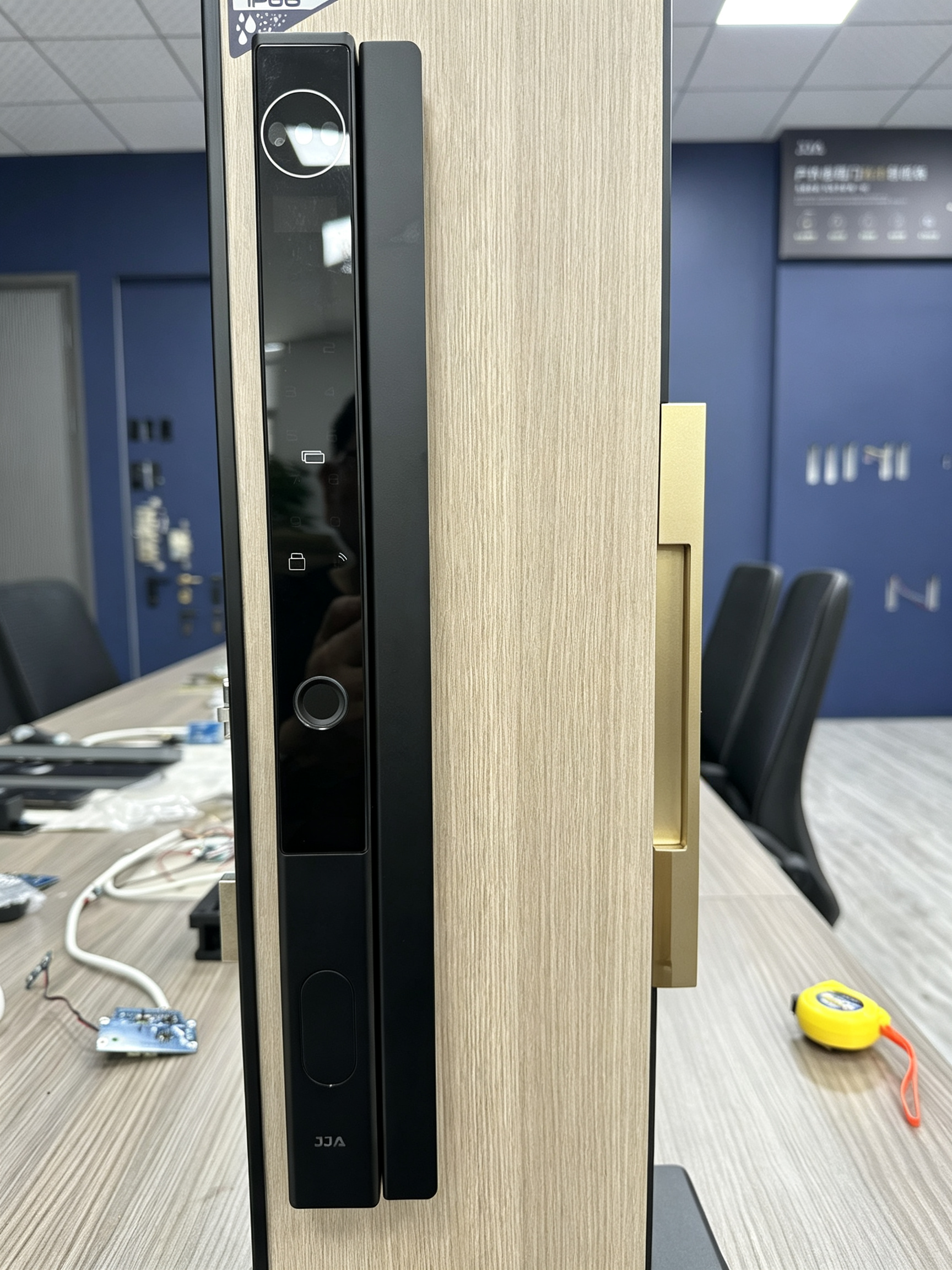 HH-X12S IP66 Face & Palm Vein Smart Lock for Aluminum Doors - Image 4